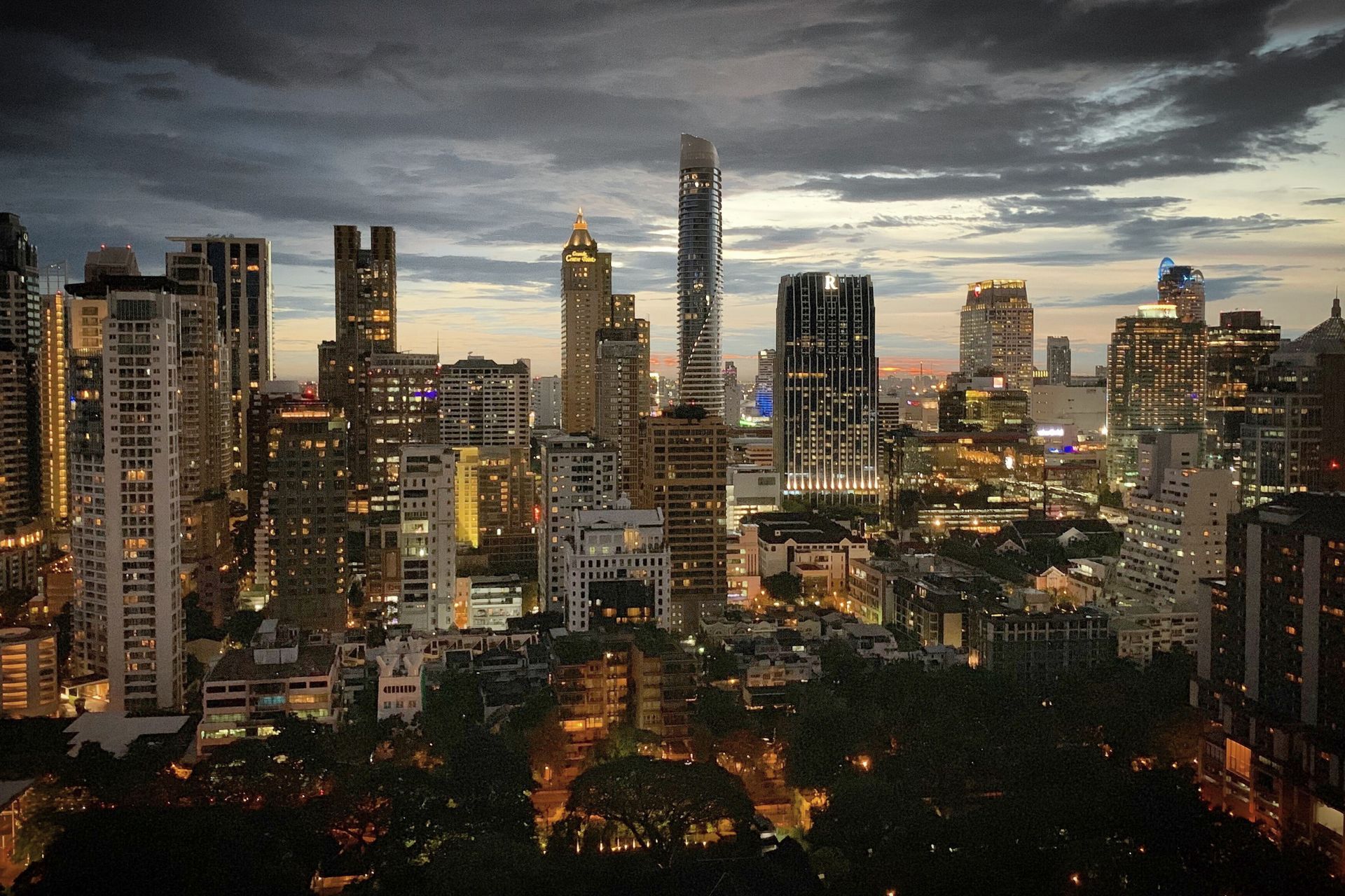 Bangkok skyline at twilight, Ratchadamri district