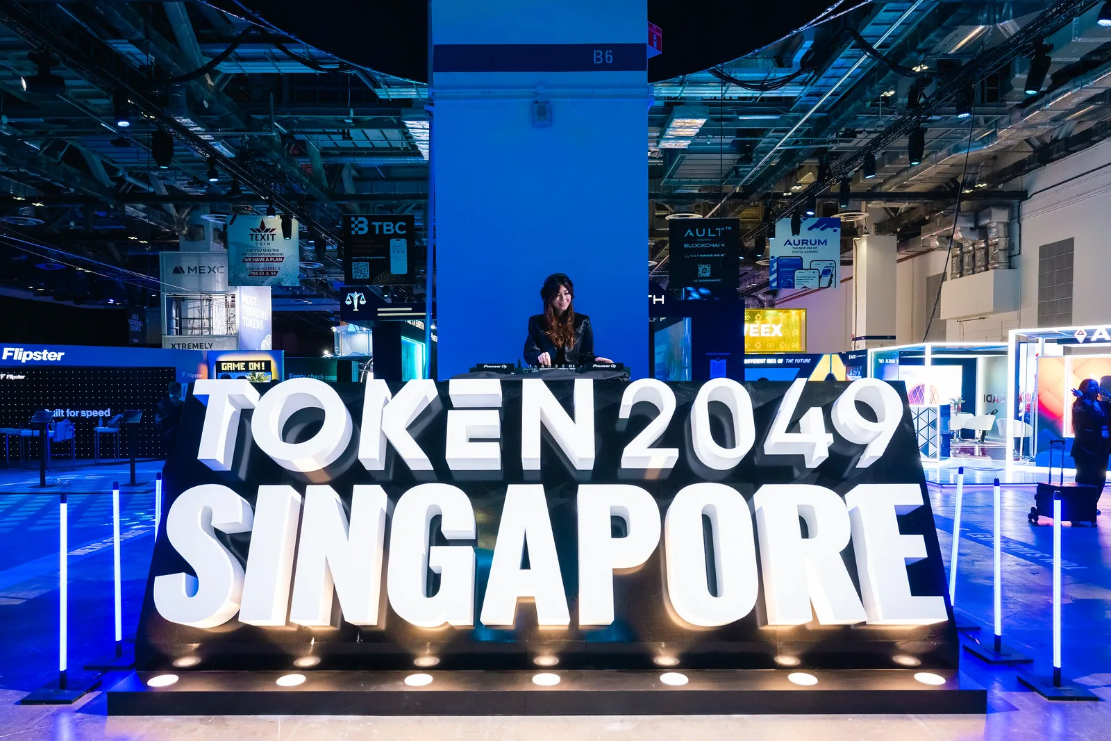 TOKEN2049 Singapore 2025 expo — Expo-0075 — editorial context